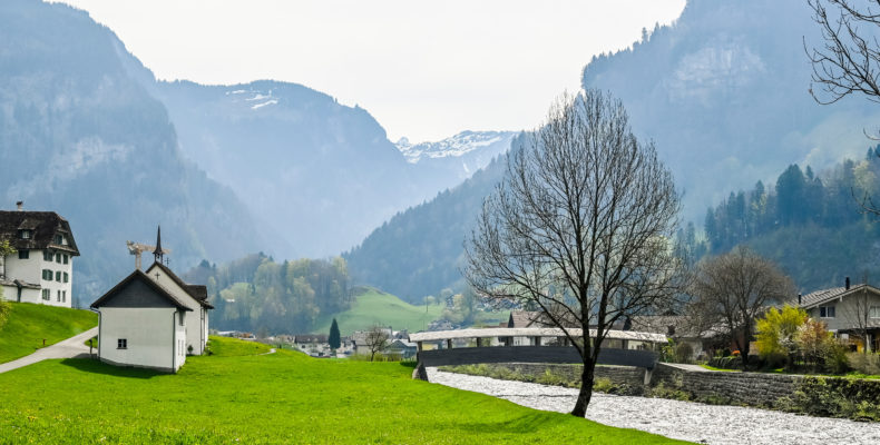 Muotathal, Dorf, Wanderweg, Muota, Fluss, Muotatal, Kirche, Kape